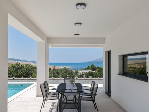 Villa Stellante mit privatem Pool und Meerblick