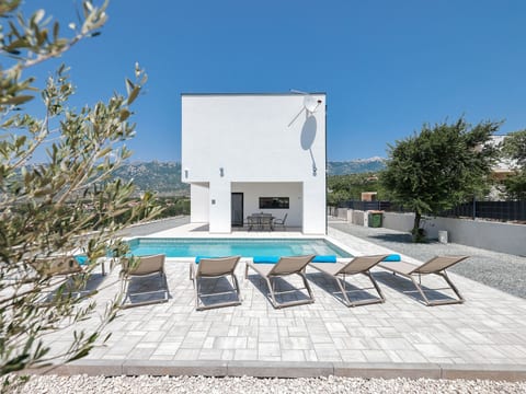 Villa Stellante mit privatem Pool und Meerblick