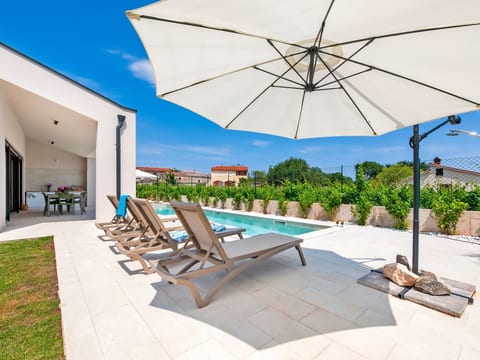 Echo villa, Istra, Pool Jacuzzi, BBQ, Haustierfreundlich
