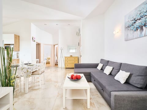 Elia Appartments