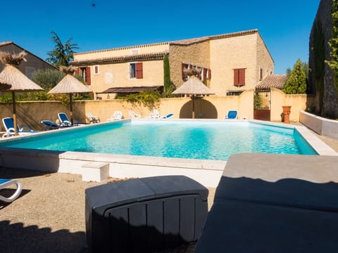 2 hochwertige Mas mit privatem Pool und Blick auf die Landschaft