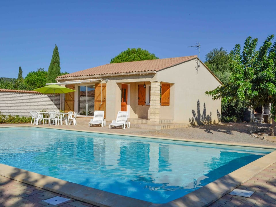 Schönes Ferienhaus mit eigenem Pool - Argeliers
