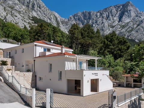 mit Privatpool für 8 Personen + 2 Kinder ca. 450 m² in Bast, Dalmatien (G