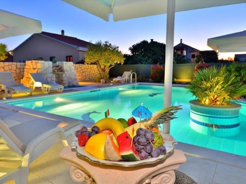 Villa Dalmatina mit Pool für 4+1 Personen
