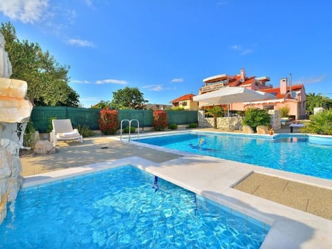 Villa Dalmatina mit Pool für 4+1 Personen