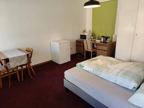 Studio mit Bad und Kitchenette