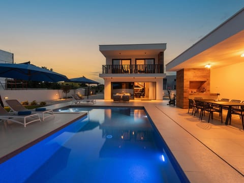 Ferienvilla "Villa Piano" mit eigenem Pool