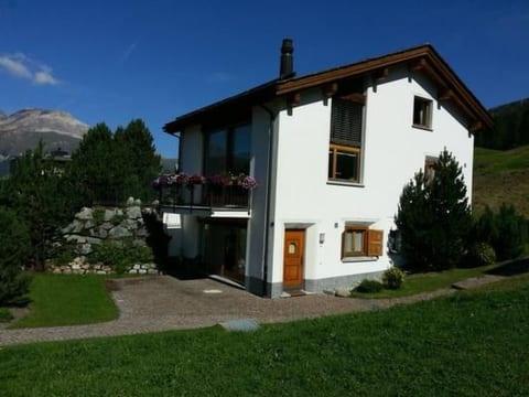 Chesa Ovelin