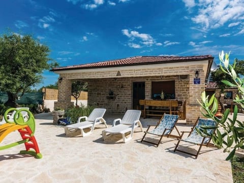 Villa Anita mit Privatpool in Budak