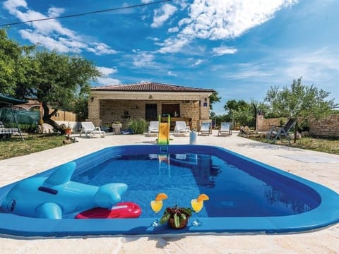 Villa Anita mit Privatpool in Budak