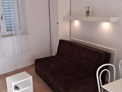 Wohnung mit Balkon und Meerblick in Strandnähe