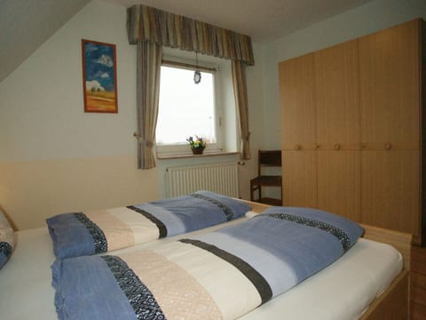 Wohnung in Neue Tiefe mit Terrasse, Garten und G