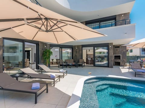 Villa Blue Diamond für 10 Personen in Biograd