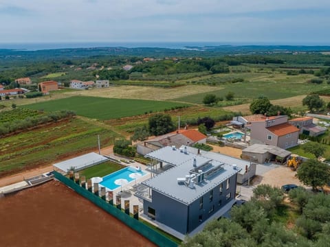 Villa Gabrijela für 10 Personen in Valentići