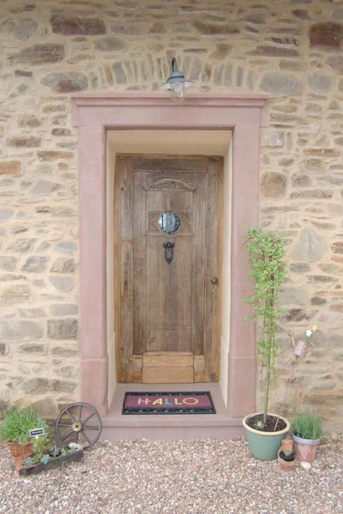Little Stonehouse