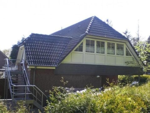 mit Terrasse