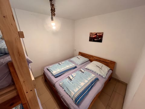 Haus 5