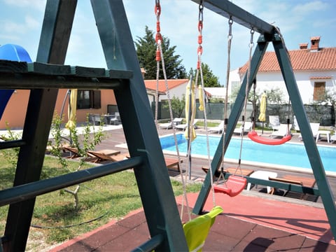 XXL-Ferienhaus "Cokuni" mit privatem Pool