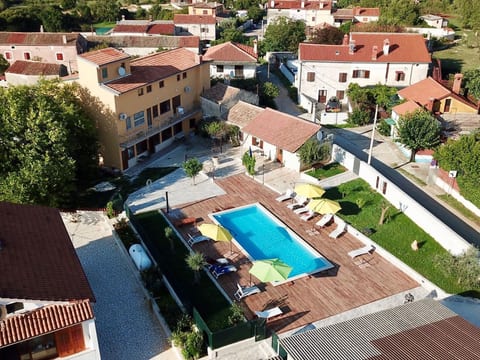 XXL-Ferienhaus "Cokuni" mit privatem Pool