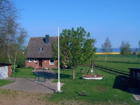 mit Meerblick - direkt an der Ostsee