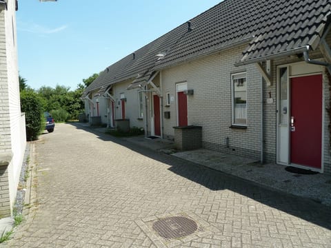 "De Korre 4" mit privatem Garten und Terrasse