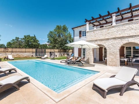 Villa "Magnolia" mit Schwimmbad, Sauna und Jacuz
