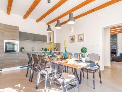 Villa "Magnolia" mit Schwimmbad, Sauna und Jacuz