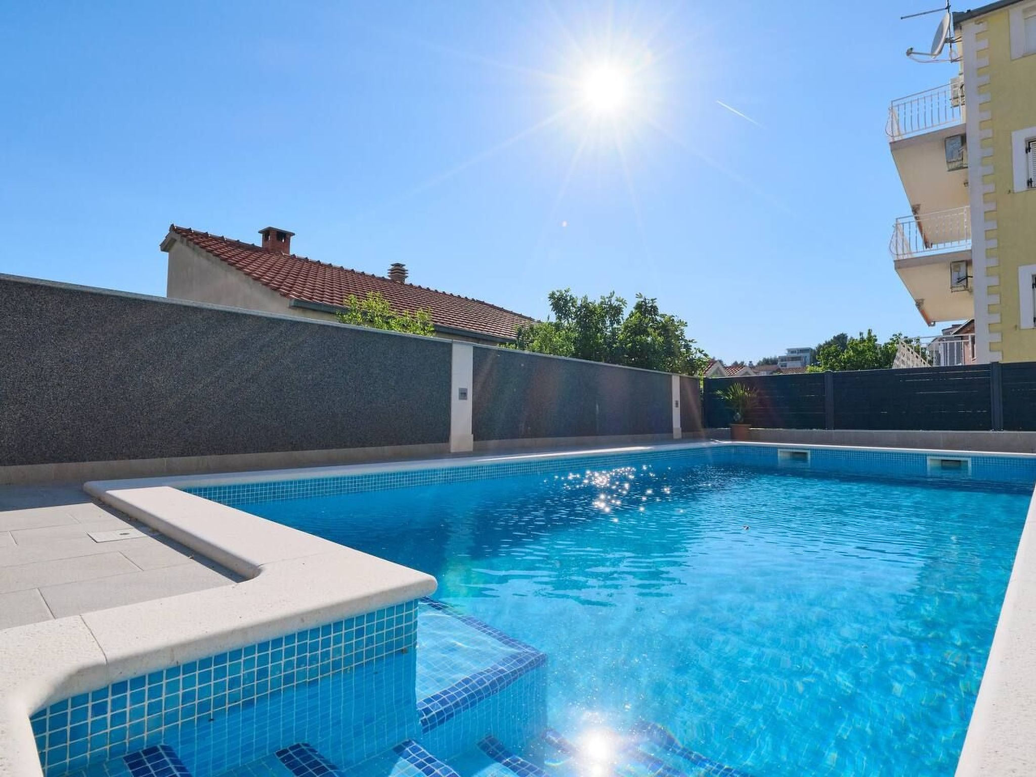 M Charmante Wohnung mit Gemeinschaftspool