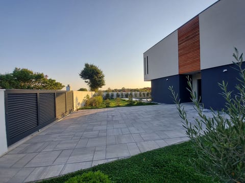 Villa Angelo mit Sauna, Fitnessraum und Pool