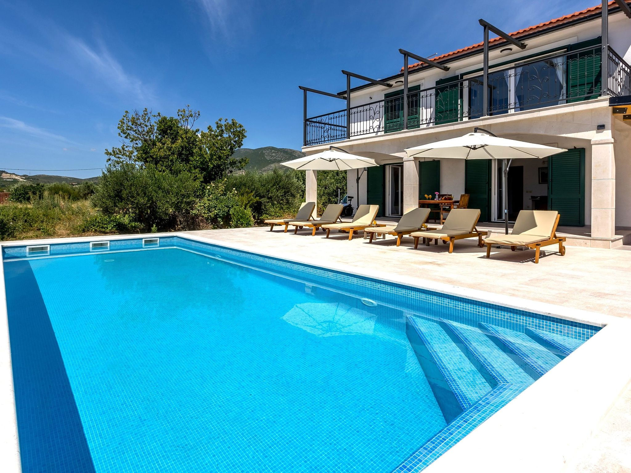 Villa Summertime