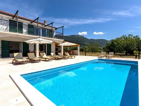 Villa Summertime