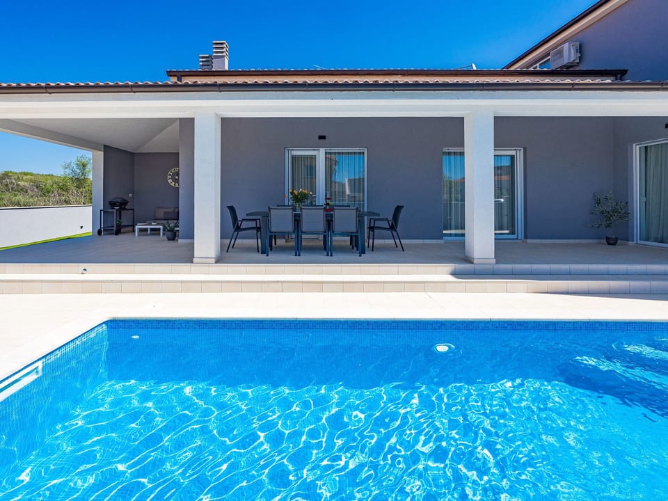 Villa Tea avec piscine à eau salée chauffée - Barban