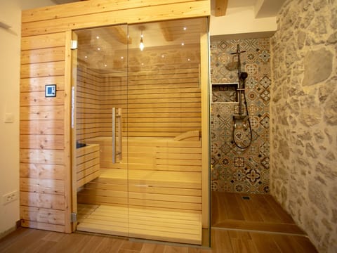 für 12 Personen ca. 180 m² in Jesenice, Dalmatien (Gespanschaft Split-Dalm