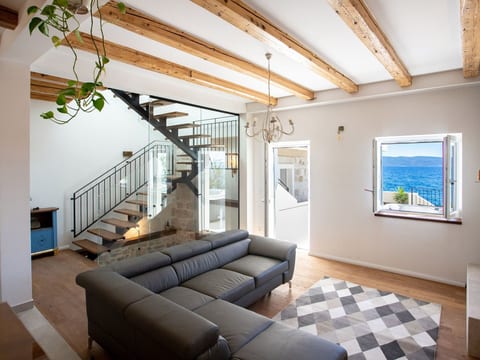 für 12 Personen ca. 180 m² in Jesenice, Dalmatien (Gespanschaft Split-Dalm