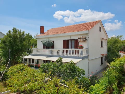 Apartment Bijelic - mit Balkon, 480 m vom Meer