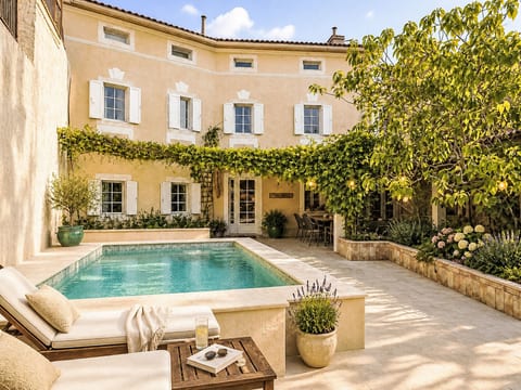 Villa "Cotton House" mit Schwimmbad