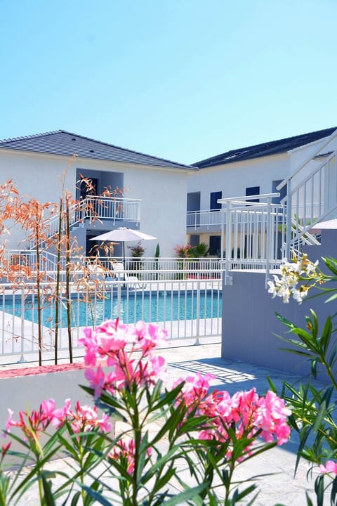 Marea Resort Wohnung mit Schwimmbad