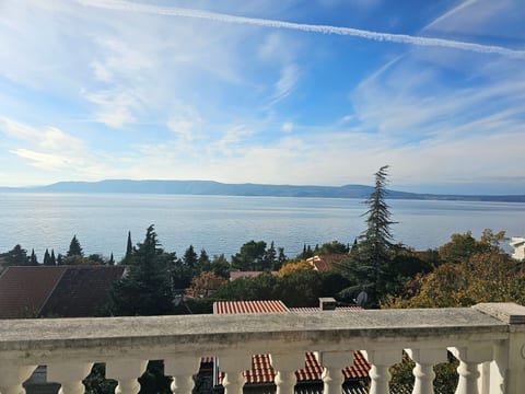 Wohnung mit Balkon mit Meerblick