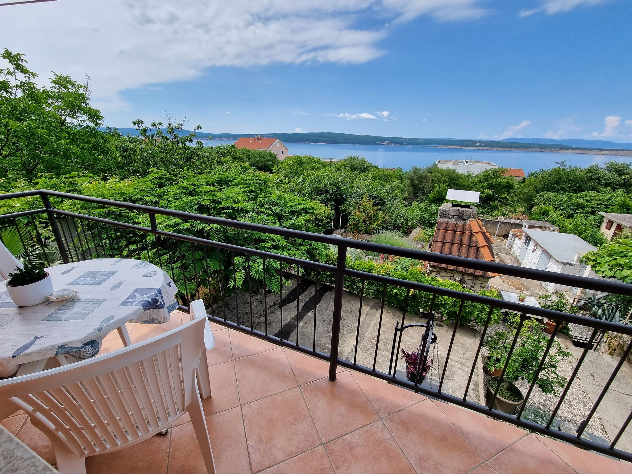 Wohnung für 3 Personen, mit Balkon und Meerblick