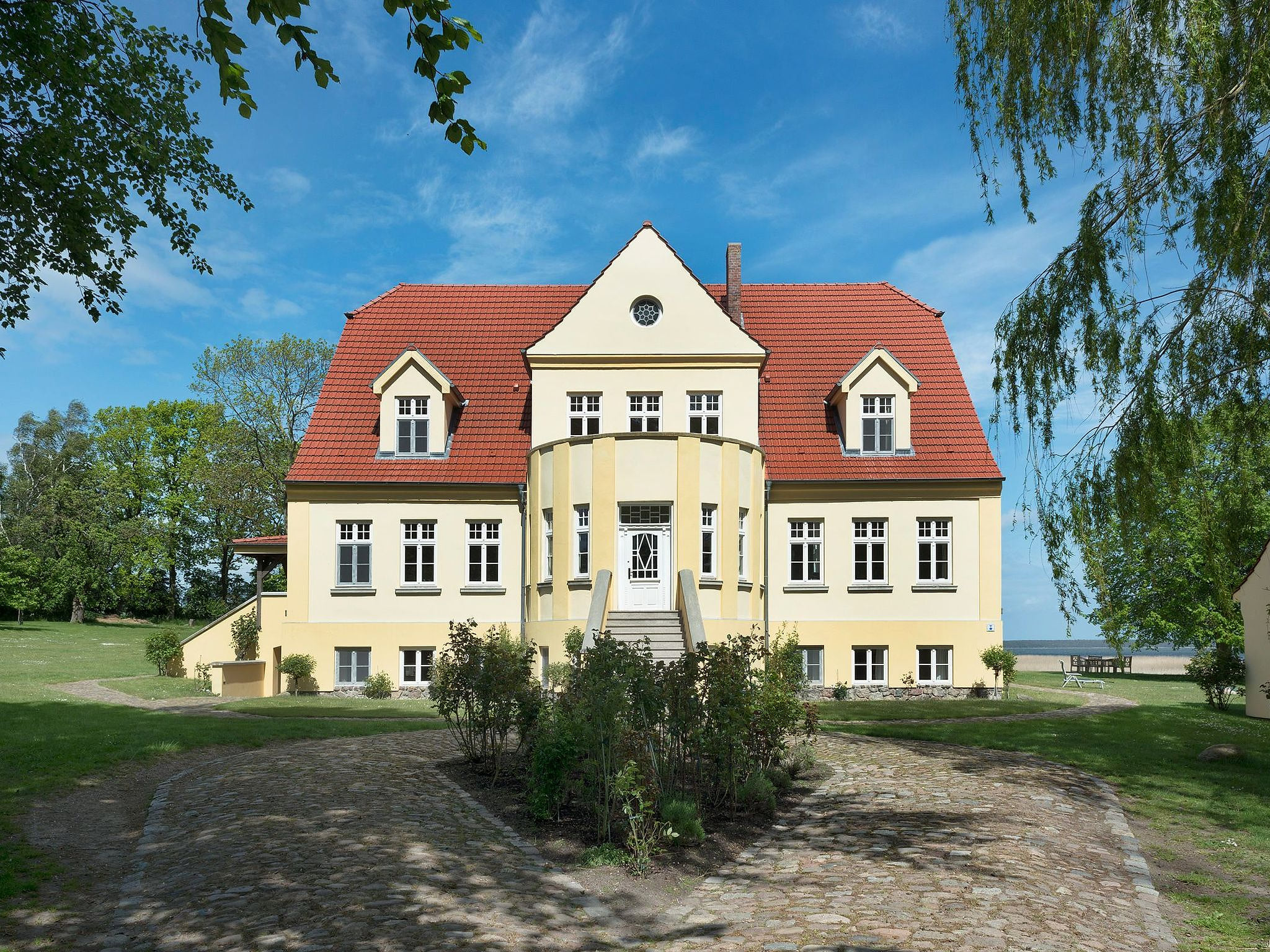 Wohnung im zweiten Obergeschoss des Gutshauses