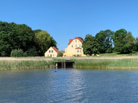 Wohnung im zweiten Obergeschoss des Gutshauses