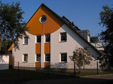 Strandnahe Wohnung mit Terrasse und Parkplatz