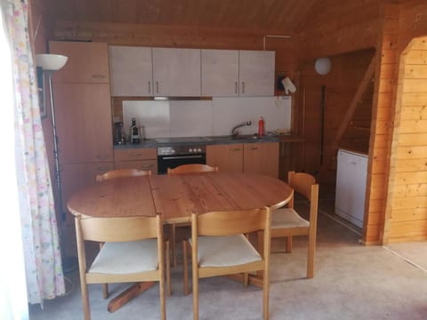 Chalet/ Blockhaus auf Camping
