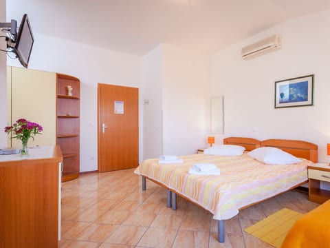Wohnung für zwei Personen im zweiten Stock