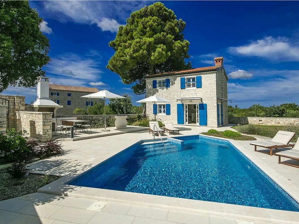 Villa Lenka mit Pool - Heraki