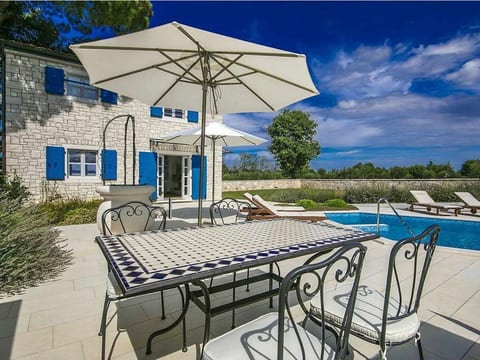 Villa Lenka mit Pool