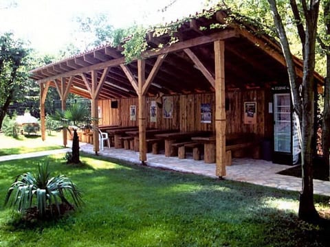 "Plavo More" mit Terrasse