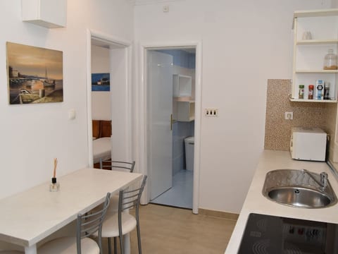 Ruhige Ferienwohnung mit Terrasse und Garten