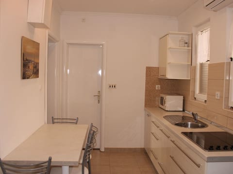 Ruhige Ferienwohnung mit Terrasse und Garten