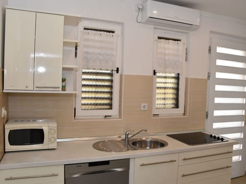 Ruhige Ferienwohnung mit Terrasse und Garten